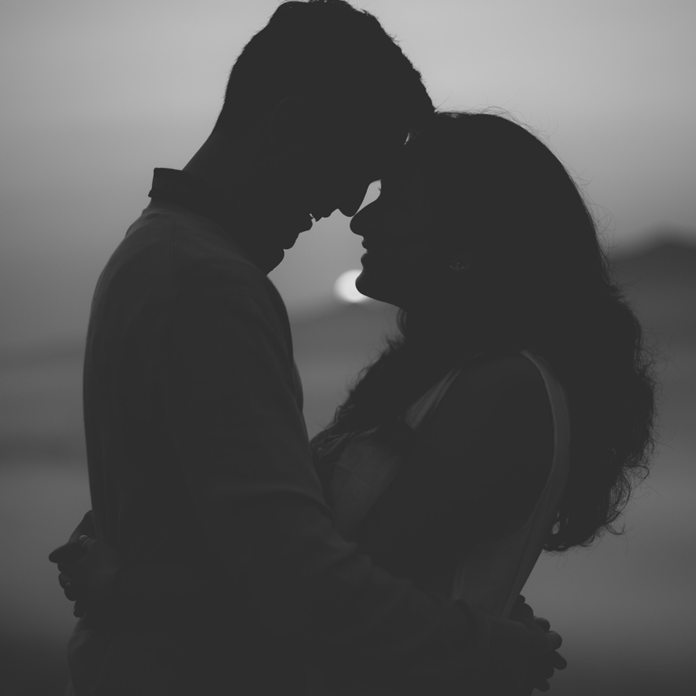 Radhika & Aditya's winter morning pre wedding shoot inPune